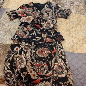 Jones Wear 2 piece skirt set